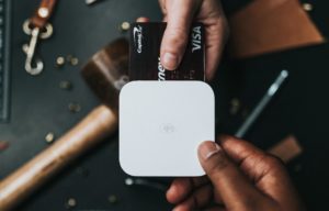 11 Kesibukan Sampingan yang Dapat Anda Mulai Hari Ini dengan Pembaca Telepon & Kartu