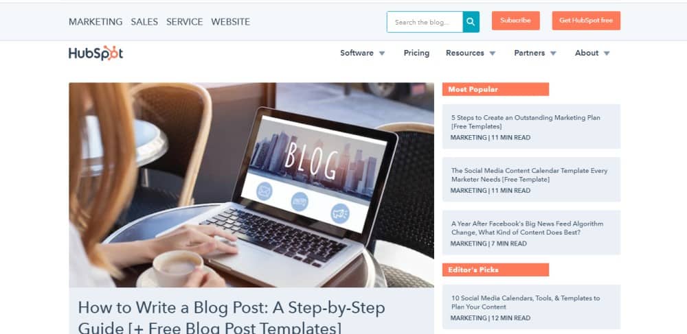 SaaS 프리 퍼널 SEO의 예: Hubspot 블로그
