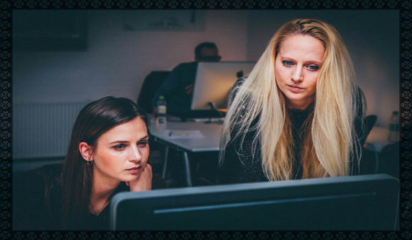 Practical Tips for Online Freelancers on How to Make your Portfolio Outstanding-600x350