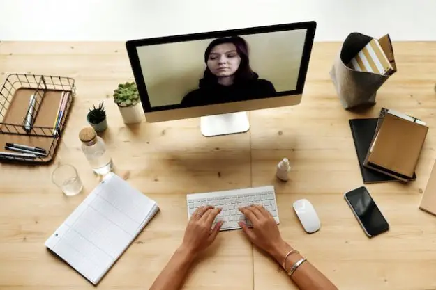 5 preguntas candentes sobre el trabajo híbrido - respondidas