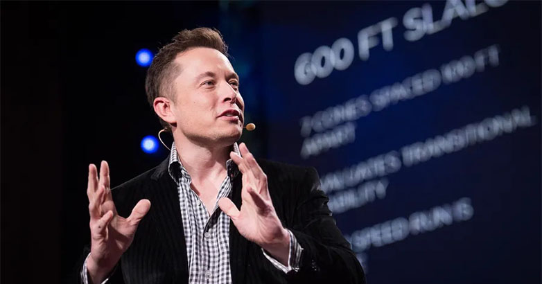 Elon Musk, SpaceX'in uzay araştırmalarını ilerletme arayışındaki iddialı hedeflerin, göz korkutucu zorlukların ve çığır açan başarıların heyecan verici bir destanı olan yolculuğundan bahsediyor.
