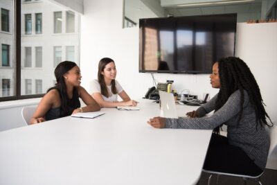 Contratando os principais talentos de marketing da agência com um orçamento: estratégias para o sucesso