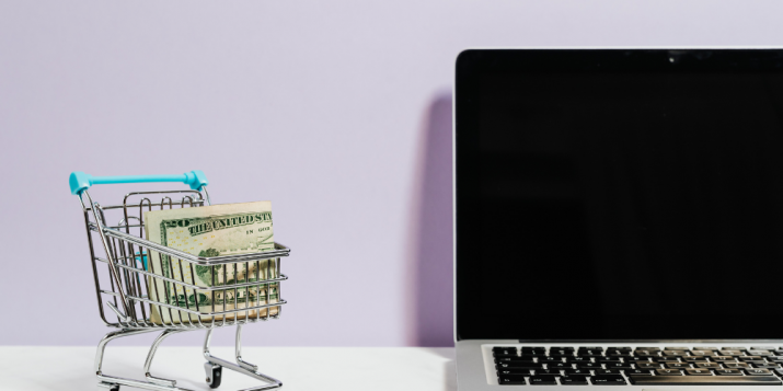 Pazarlama Finansal Hizmetleri: Sosyal Medyada Karizma ile Uyumluluğu Dengelemek