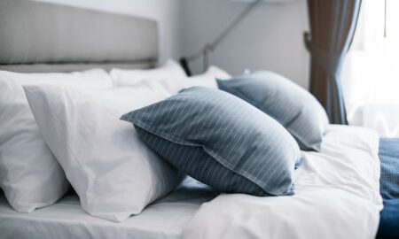 Revisão do Sleepgram Pillows: Este travesseiro tem um design de travesseiro interno 3 em 1 para ajudá-lo a dormir melhor e mais saudável