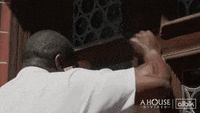 Пробуждение с стуком GIF от ALLBLK