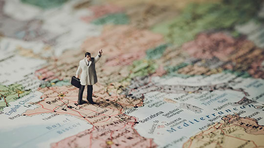 explorer-géographie-global-guidance-voyage-map-GPS-navigation-world-location-based-app-development
