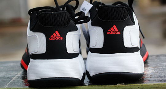 Adidas-แบรนด์