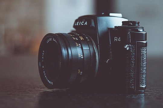 كاميرا التصوير- dslr- لايكا- r4