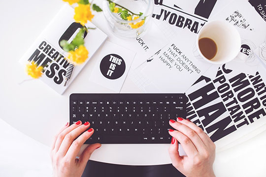 contenido-artículo-escritura-teclado-tipo
