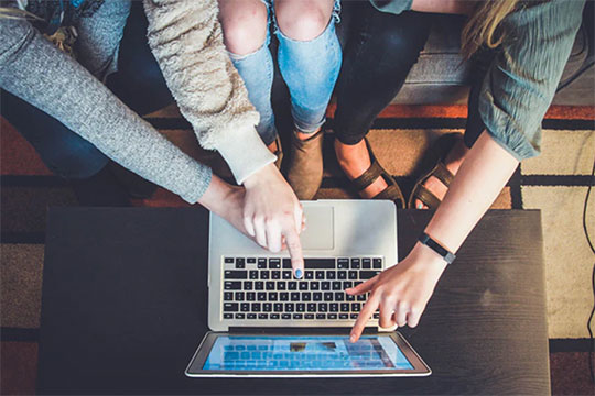 ekip çalışması-planı-internet-çalışma-toplantı-ofis-masa