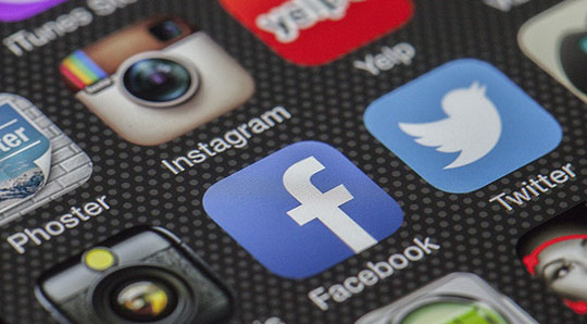 twitter-facebook-instagram-médias-sociaux