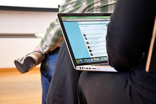 trabalho-educação-emprego-internet-aula