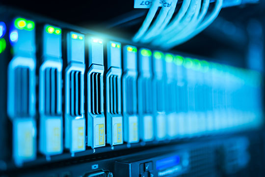 عرض النطاق الترددي - قاعدة البيانات - إيثرنت - الإنترنت - الشبكة المحلية - خادم الشبكة