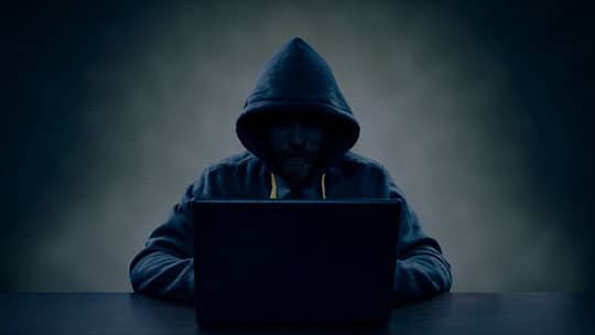 Кибер-угрозы-атаки-взлом-антивирус-программное обеспечение-VPN