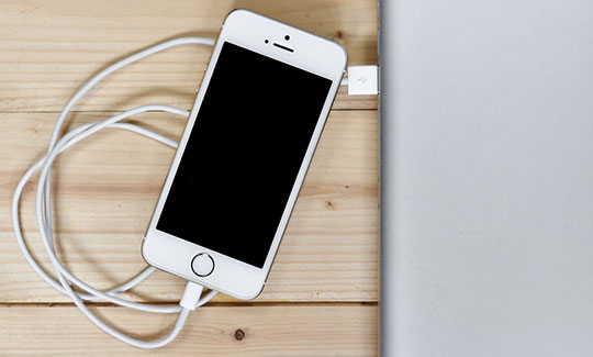 телефон-смартфон-iphone-зарядка-мобильная-технология