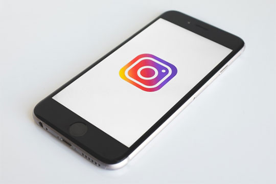 Instagram-application-mobile-médias-sociaux