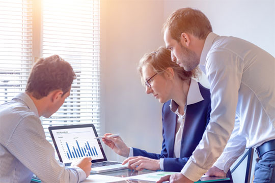 rapoarte-analytics-work-office-statistics-graph-contabilitate-software-smbs