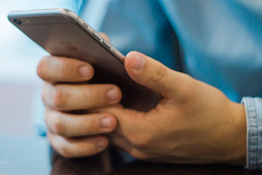 apple-iphone-mobile-smartphone-teknologi-layar sentuh