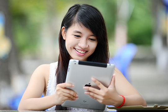 ipad-kid-technologie-tablette-enfants-apple