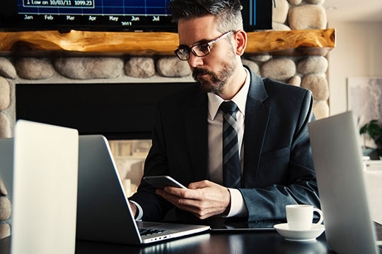 Negócios-CEO-Empresa-Desk-Empreendedor-Reunião-Trabalho