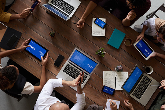 team-business-meeting-discussione-conferance-company-plan-management