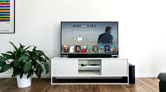 フラットスクリーン映画スクリーンスマートテレビテレビディスプレイテクノロジー
