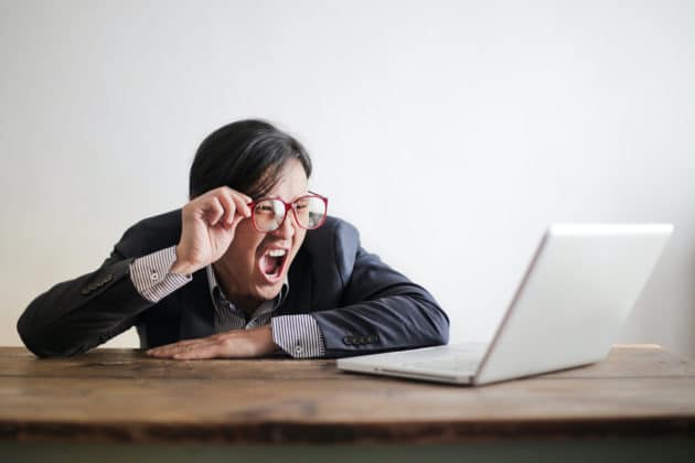 상사-사업가-노트북-문제-문제-작업