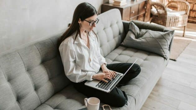 Browse-Internet-Data-Empreendedor-Freelance-Job-Laptop-Online-Remote-Work