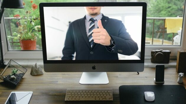 reunião-on-line-vídeo-conferência-virtual-webinar-mesa-de-trabalho-remoto