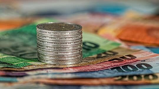 Geld-Finanzen-Erträge-Ersparnisse-Zahlung-Investitionen