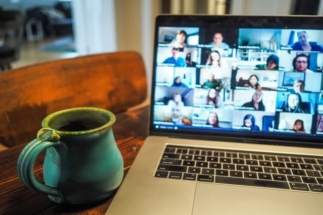 Sfruttando divertenti eventi virtuali per i consumatori online di oggi
