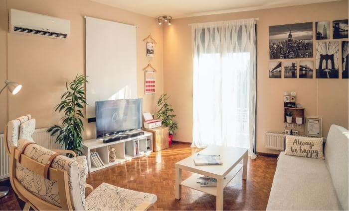sala de estar projetada para ser alugada no Airbnb