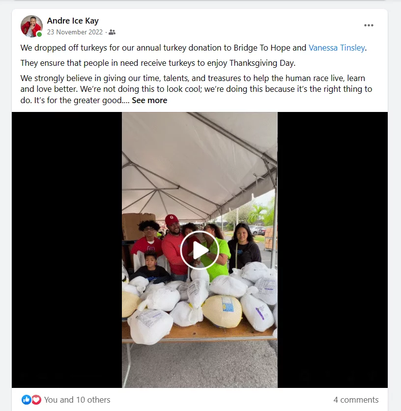 Sociallybuzz の創設者である Andre Ice Kay による投稿。同社の毎年恒例の七面鳥の寄付を「Bridge To Hope と Vanessa Tinsley」に寄付