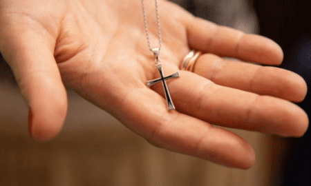 اعتنق إيمانك: مجوهرات رجالية مسيحية مذهلة من Faithheart