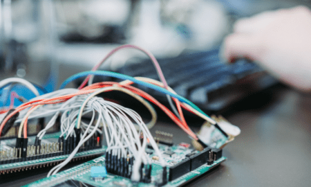 El surgimiento del back-end habilitado para IoT como servicio: exploración del papel de los dispositivos conectados en las soluciones modernas