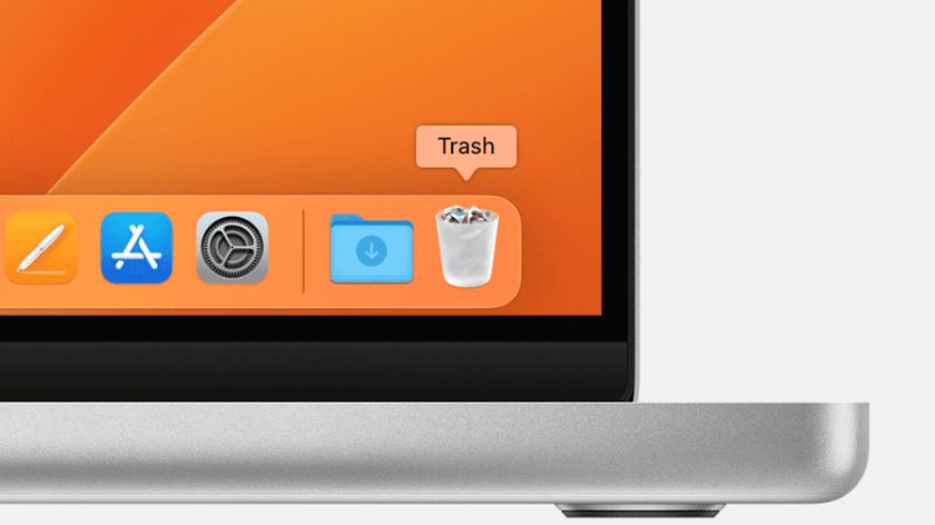Un macbook con l'icona del cestino sullo schermo.