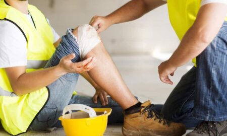職場で負傷した直後に取るべき10の重要なステップ
