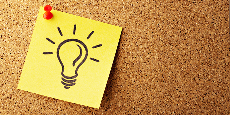 Bombilla en un post it