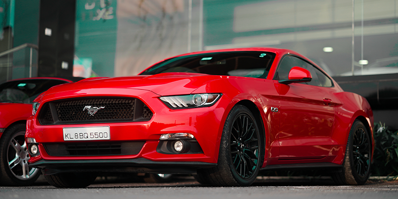 Ford Mustang rojo